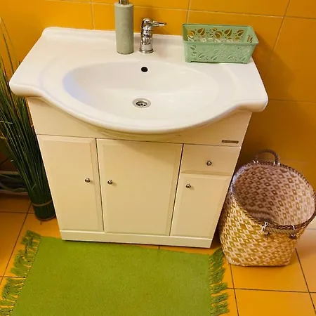 Ela Centre Apartman *